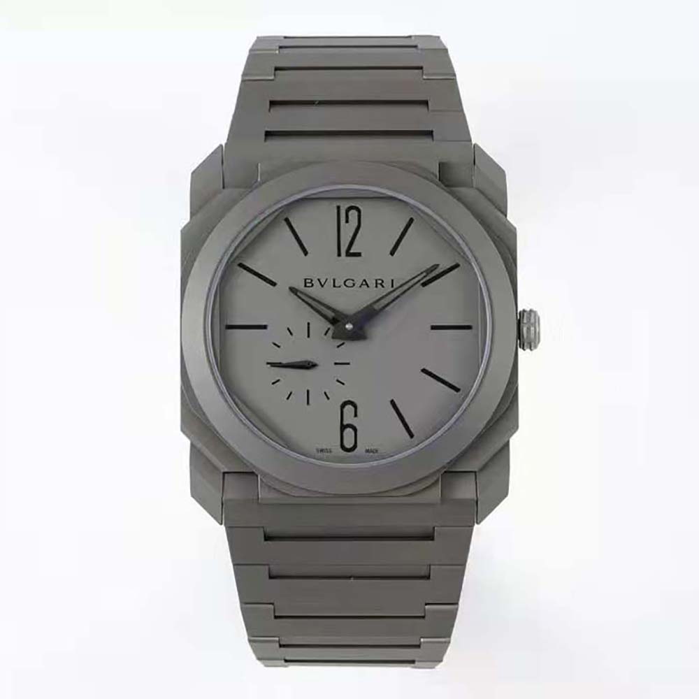 Bulgari Men Octo Finissimo Automatic Winding 40 mm in Black Sandblasted Ceramic (2)