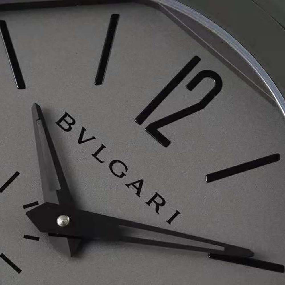 Bulgari Men Octo Finissimo Automatic Winding 40 mm in Black Sandblasted Ceramic (6)