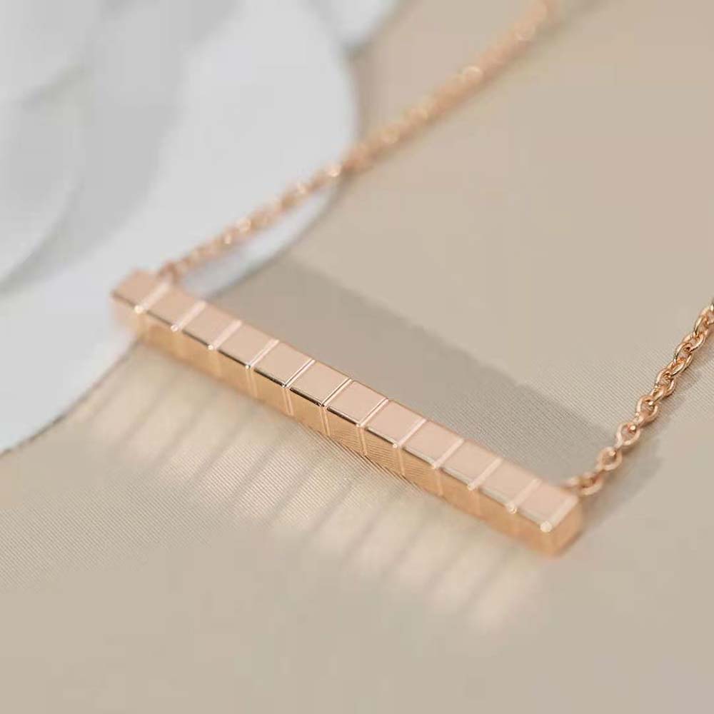 Chopard Women Ice Cube Necklace in Rose Gold (8)