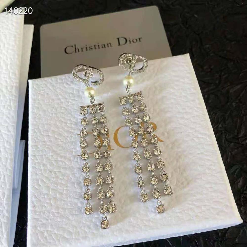 Dior Women 30 Montaigne Earrings Silver-Finish Metal with White Resin Pearls and Silver-Tone Crystals (3)