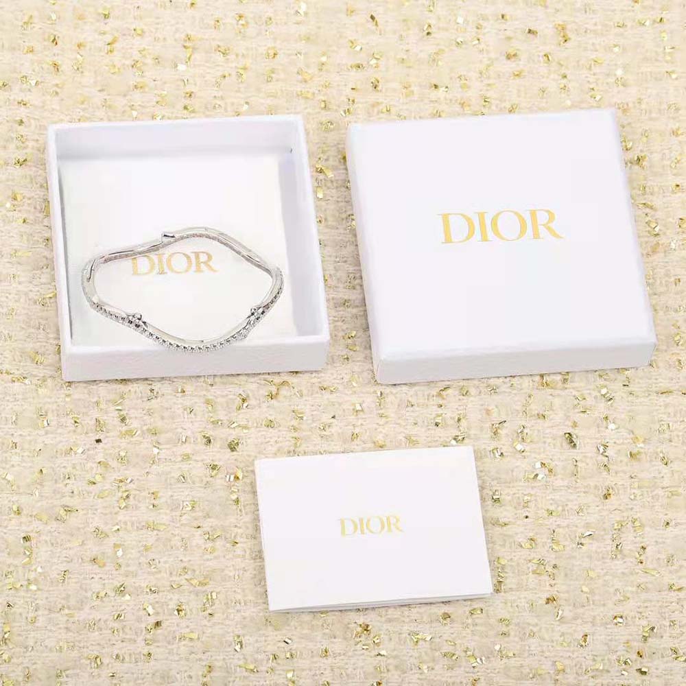 Dior Women Bois De Rose Bracelet White Gold and Diamonds (2)