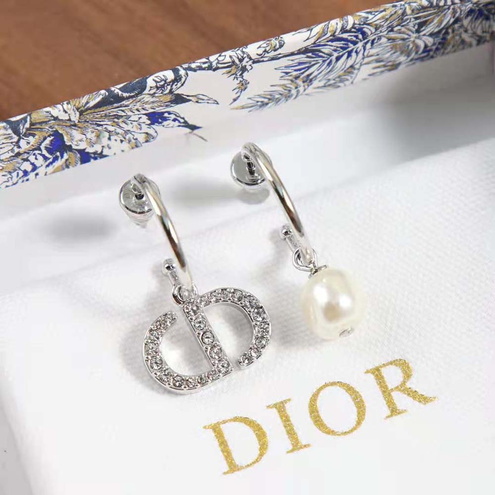 Dior Women Petit CD Earrings Silver-Finish Metal with a White Resin Pearl and Silver-Tone Crystals (2)