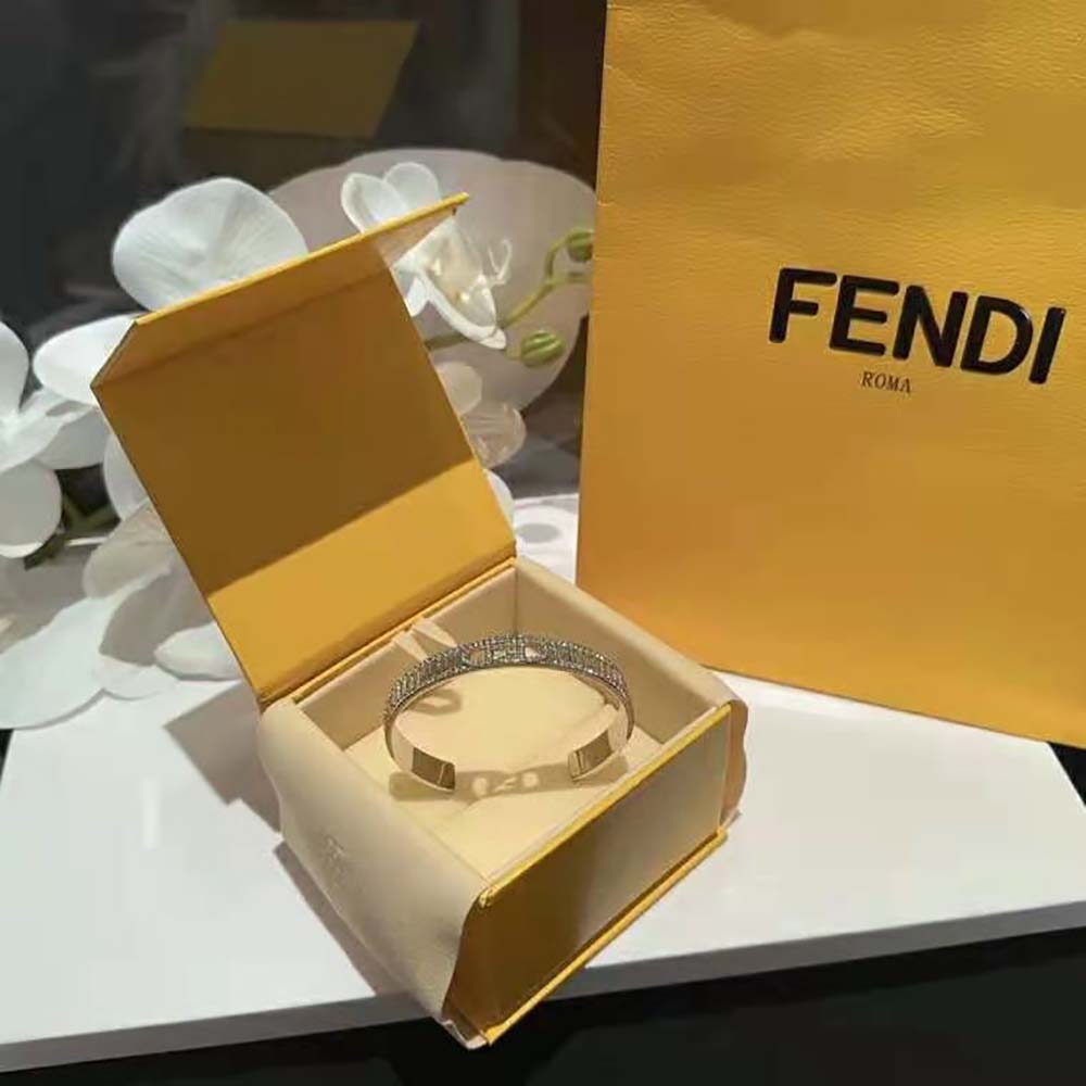 Fendi Women O’Lock Bracelet Silver-Colored Bracelet (2)