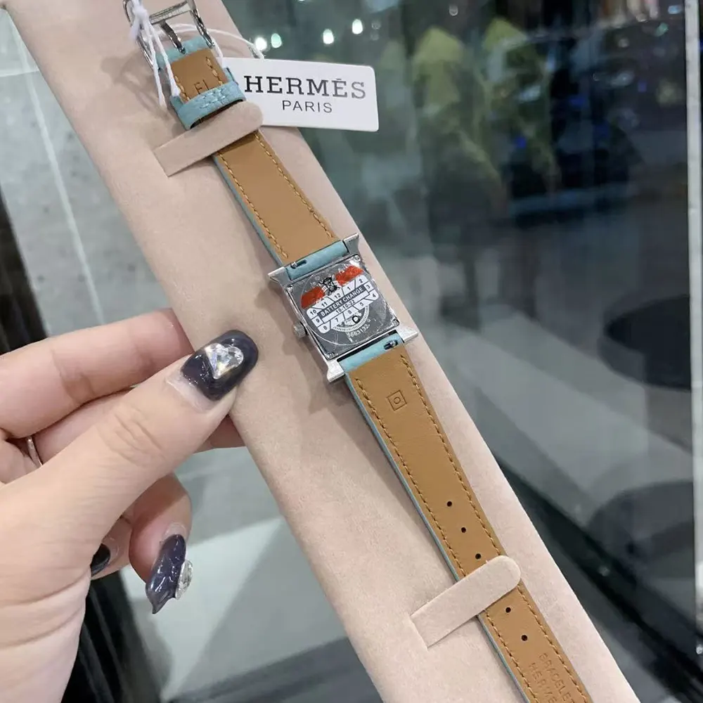 Hermes Women Heure H Watch Small Model Quartz Movement 25 mm in Steel (4)