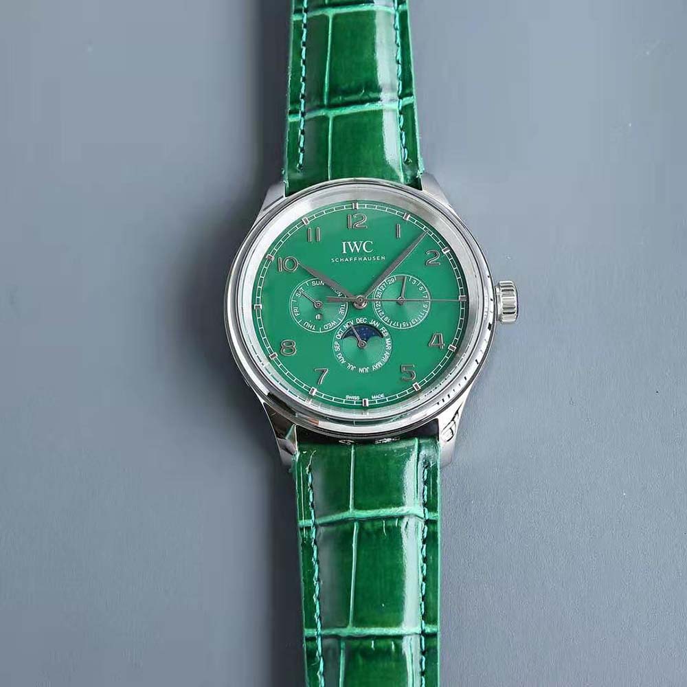 IWC Men Portugieser Perpetual Calendar Self-winding 42 mm in Stainless Steel-Green (2)