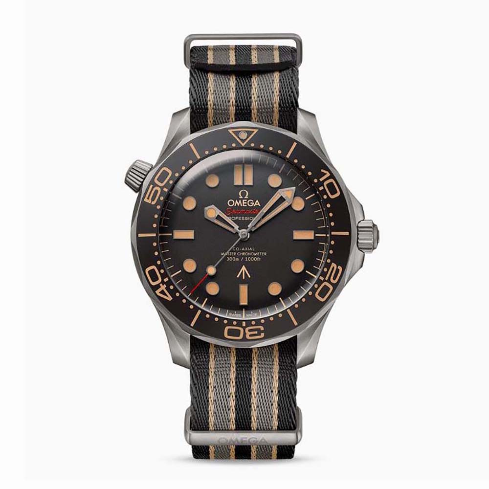 Omega Men Seamaster Diver 300M Co‑axial Master Chronometer 42 mm in Titanium-Black
