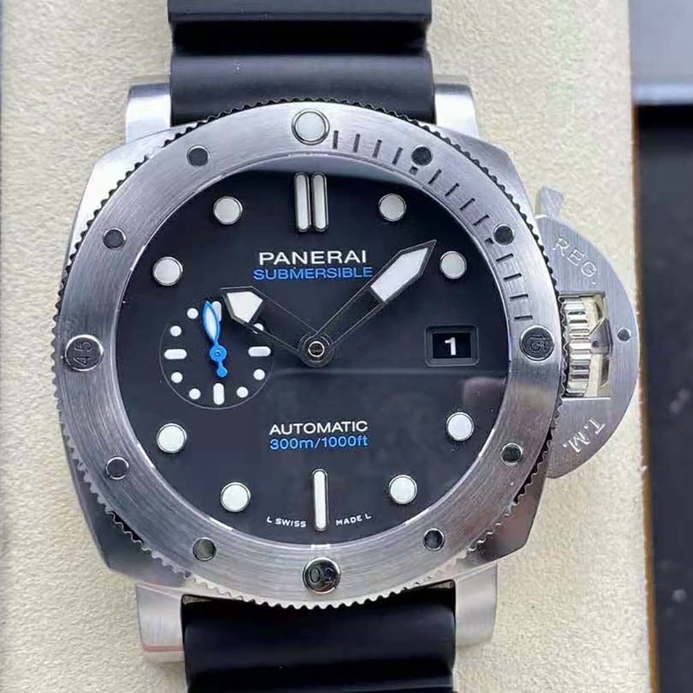 Panerai Men Submersible Automatic Mechanical 42 mm in Steel-Black (2)