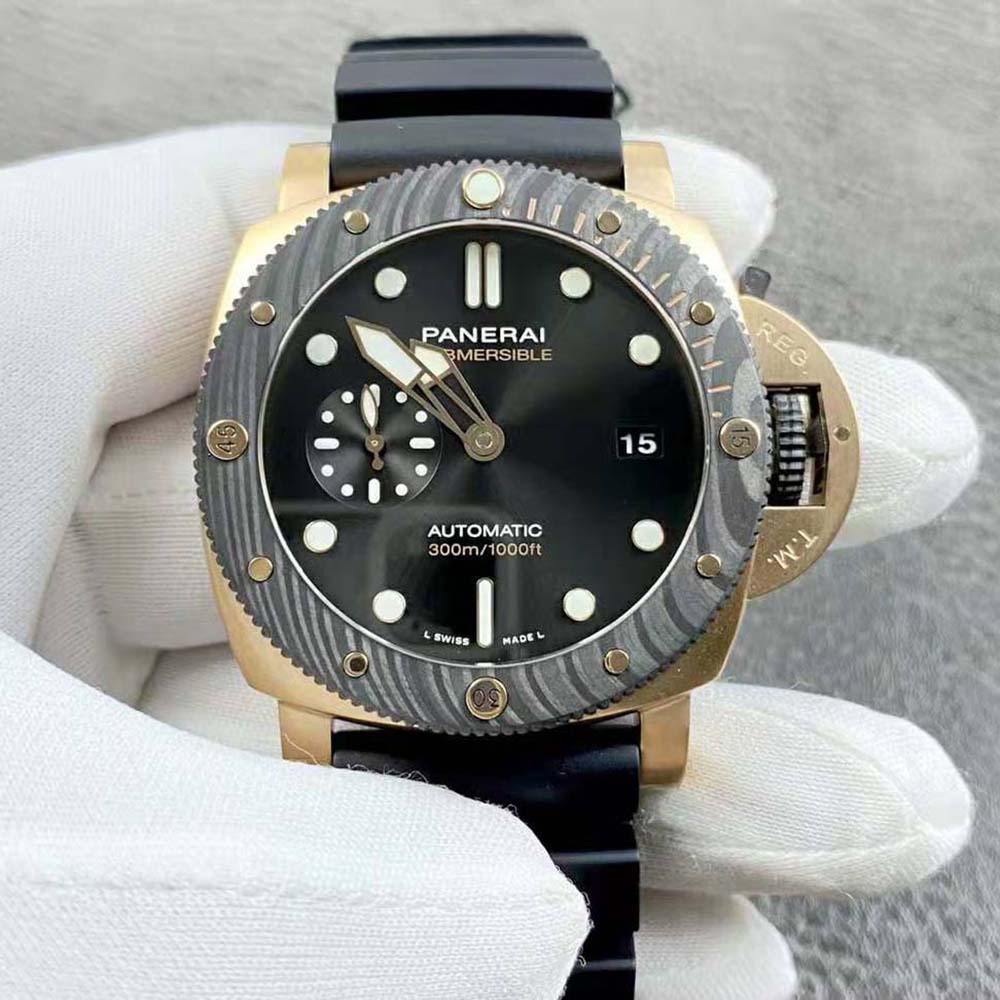 Panerai Men Submersible QuarantaQuattro Goldtech™ OroCarbo 44 mm-Black (2)