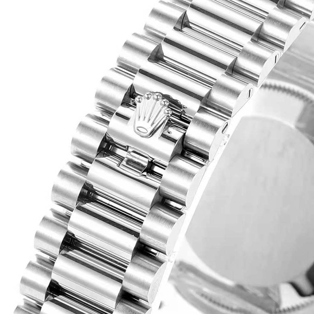 Rolex Women More Day-Date Technical Details Oyster 36 mm in Platinum-Blue (8)