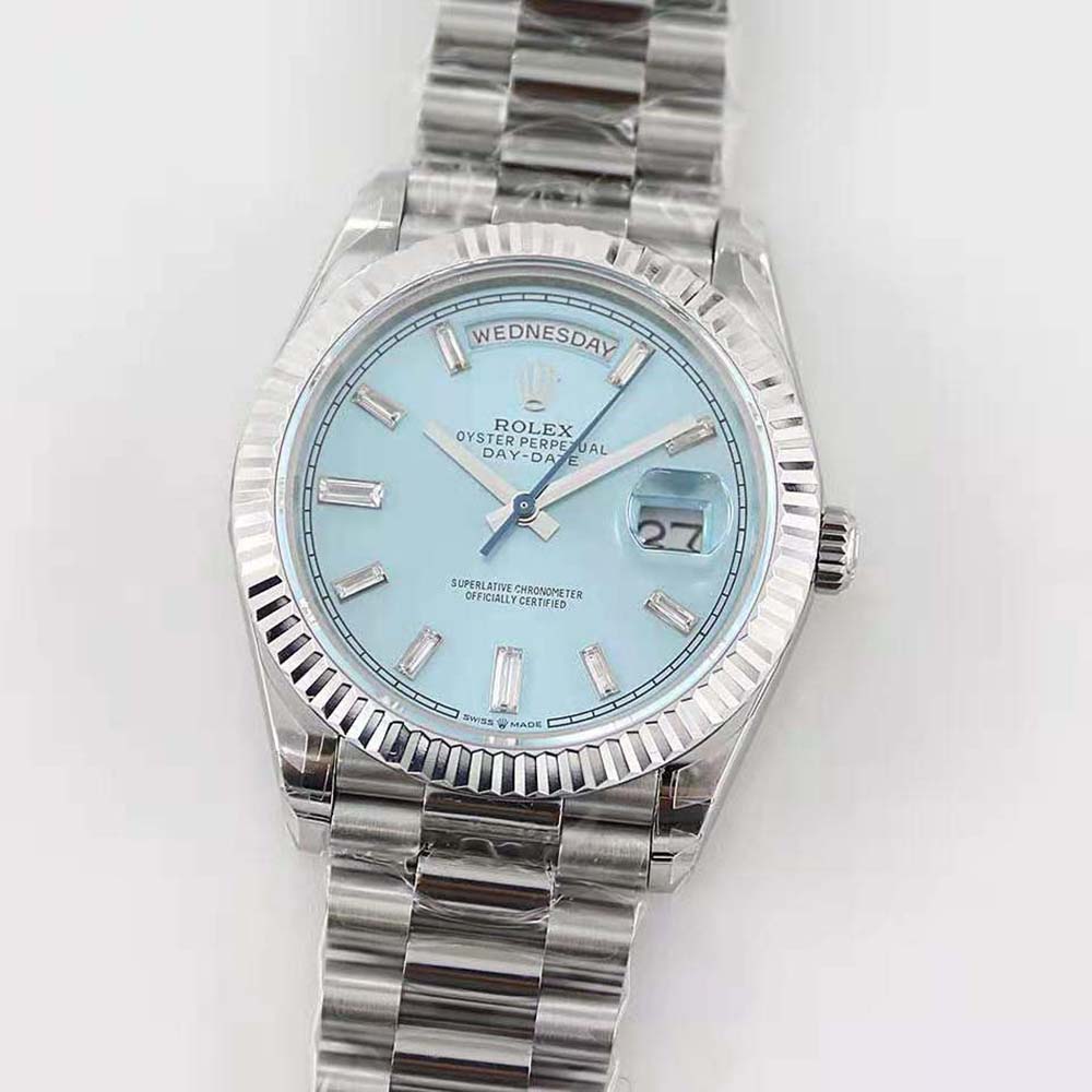 Rolex Women More Day-Date Technical Details Oyster 40 mm in Platinum-Blue (2)