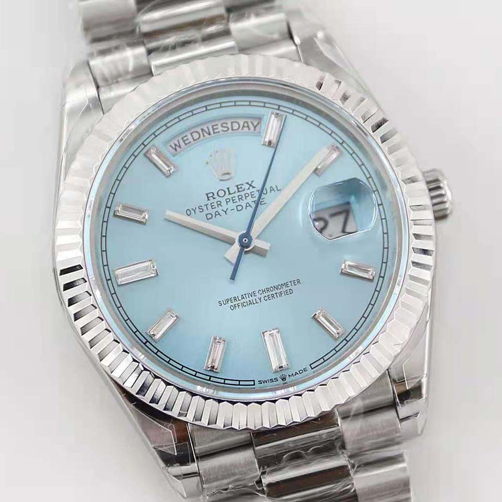 Rolex Women More Day-Date Technical Details Oyster 40 mm in Platinum-Blue (3)