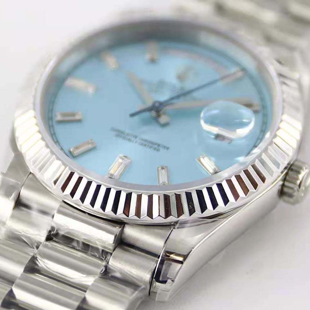Rolex Women More Day-Date Technical Details Oyster 40 mm in Platinum-Blue (7)