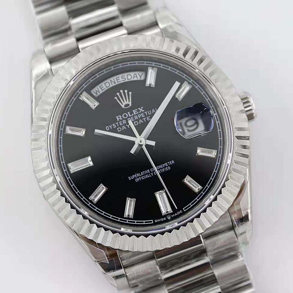 Rolex Women More Day-Date Technical Details Oyster 40 mm in White Gold-Black (3)
