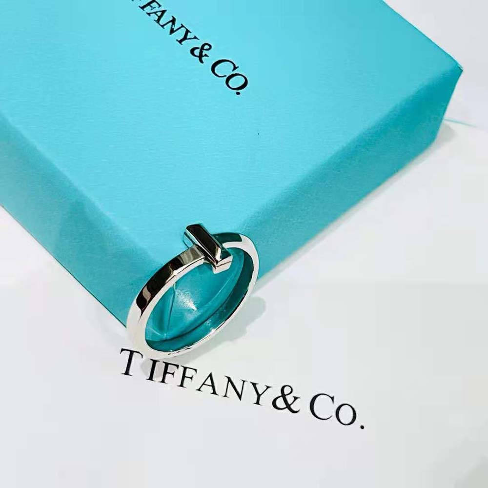 Tiffany T T1 Ring in White Gold 2.5 mm Wide (2)