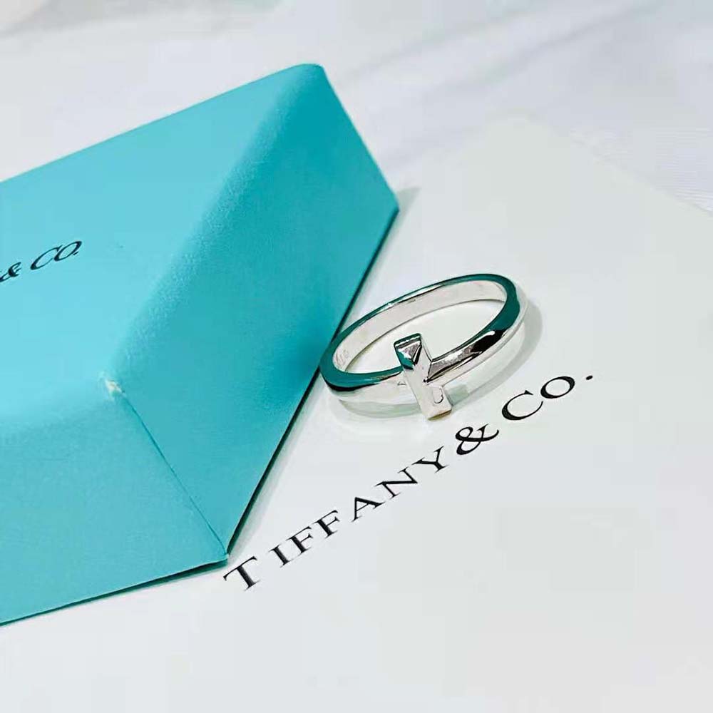 Tiffany T T1 Ring in White Gold 2.5 mm Wide (4)