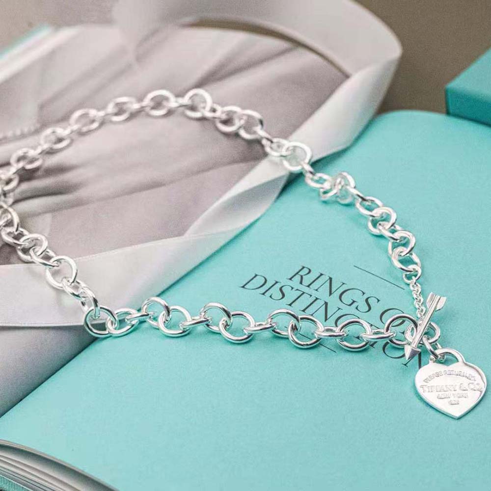 Tiffany Women Lovestruck Heart Tag Bracelet in Silver Medium (10)