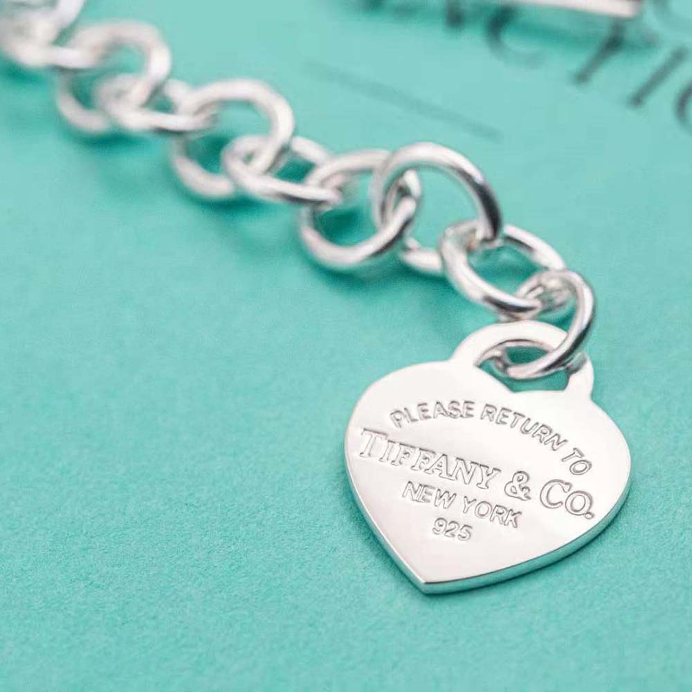 Tiffany Women Lovestruck Heart Tag Bracelet in Silver Medium (4)