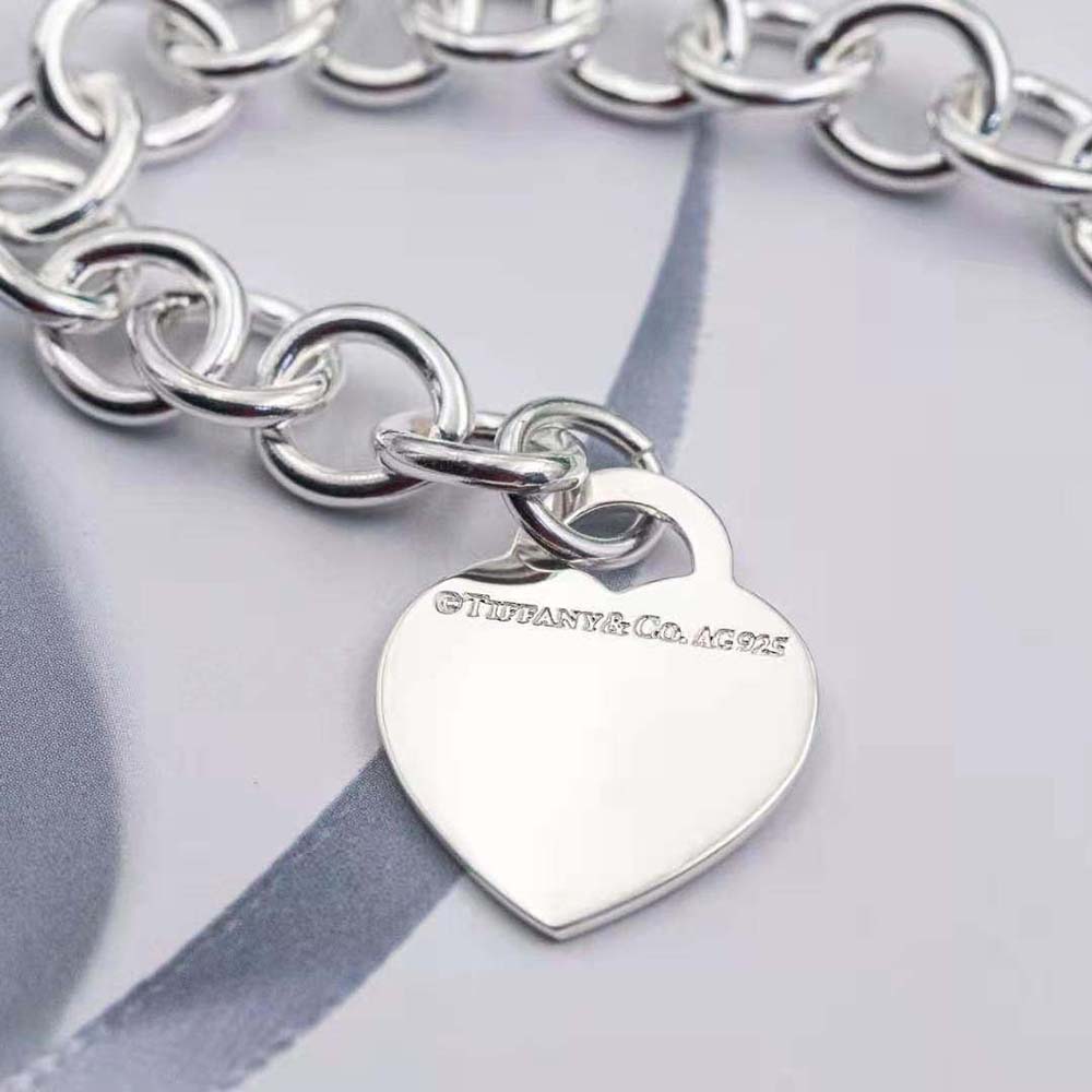 Tiffany Women Lovestruck Heart Tag Bracelet in Silver Medium (6)