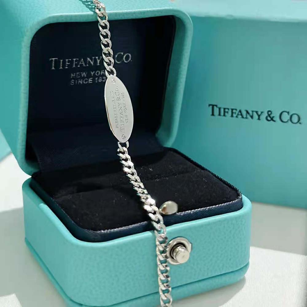 Tiffany Women Oval I.D. Bracelet in Sterling Silver with Diamonds (4)