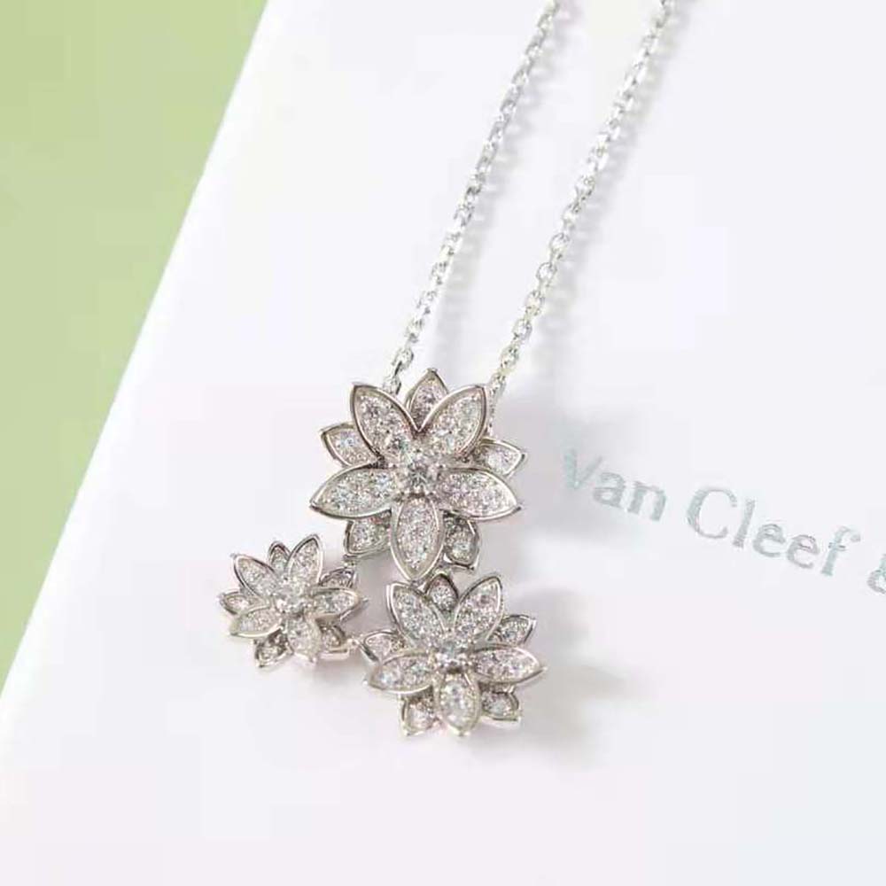 Van Cleef & Arpels Lady Lotus Pendant 3 Flowers in White Gold (4)