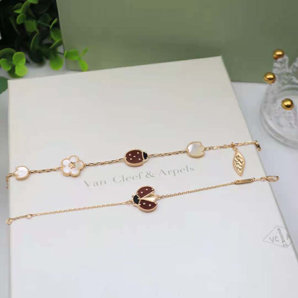 Van Cleef & Arpels Lady Lucky Spring Bracelet 5 Motifs (7)