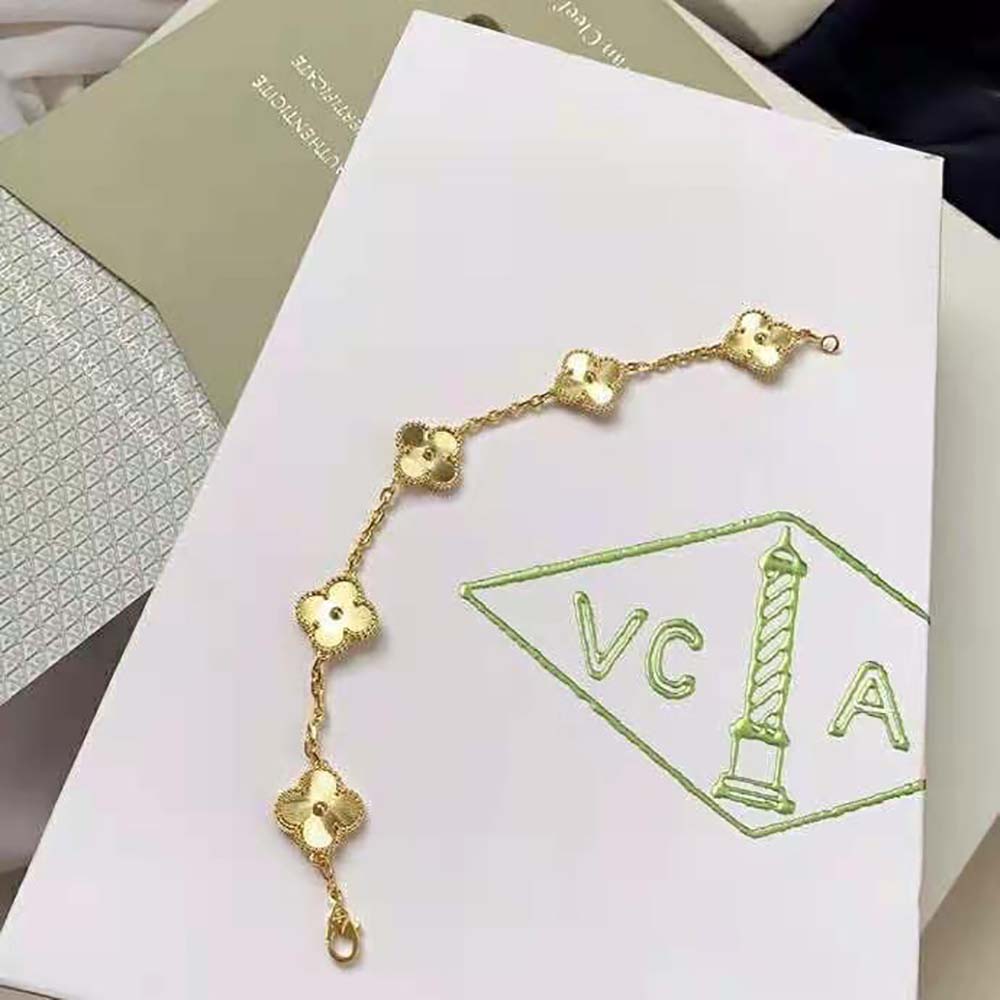Van Cleef & Arpels Lady Vintage Alhambra Bracelet 5 Motifs in Yellow Gold (4)