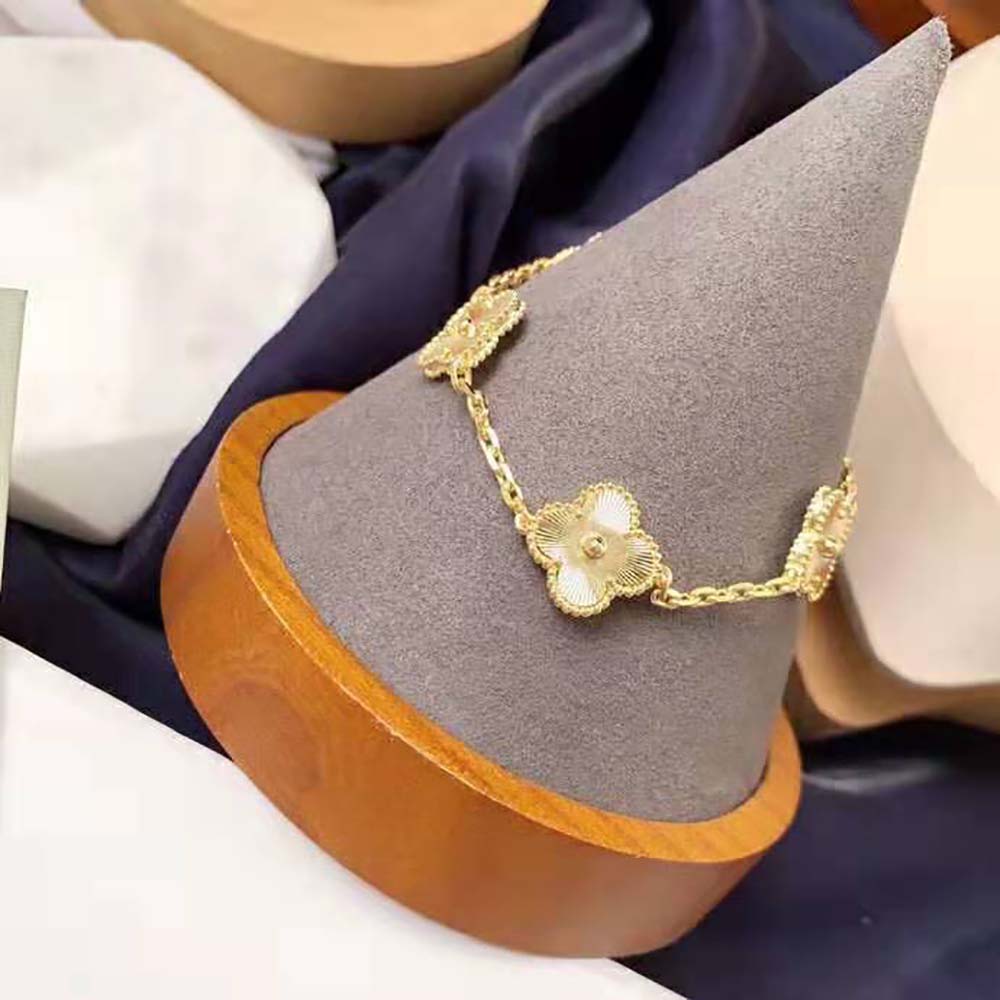 Van Cleef & Arpels Lady Vintage Alhambra Bracelet 5 Motifs in Yellow Gold (5)