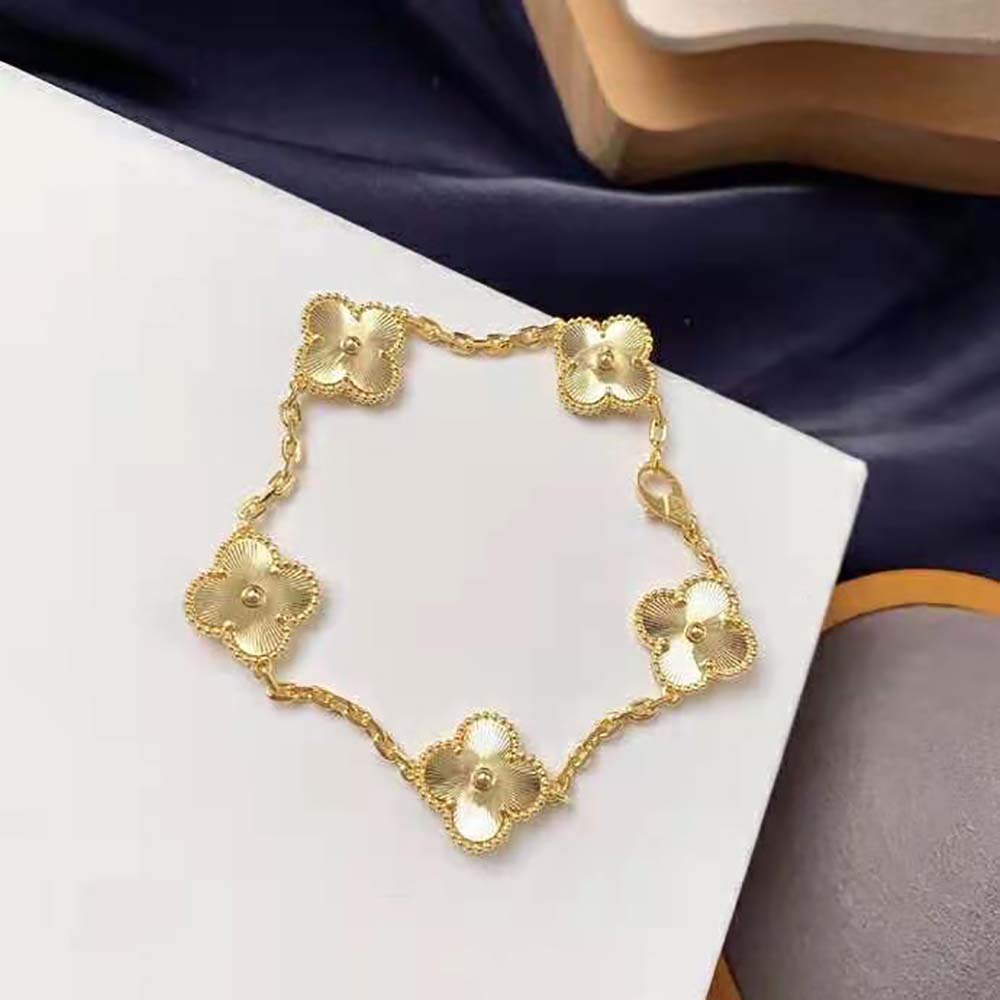 Van Cleef & Arpels Lady Vintage Alhambra Bracelet 5 Motifs in Yellow Gold (9)
