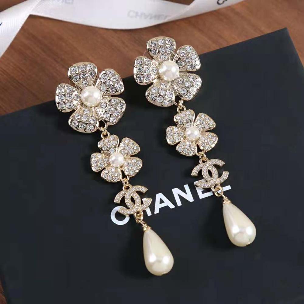 Chanel Women Clip-on Pendants in Gold Crystal & Pearly White (2)