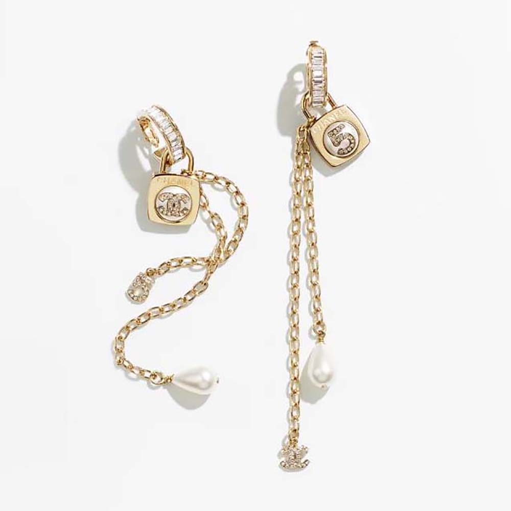 Chanel Women Clip-on Pendants in Metal Imitation Pearls & Strass (1)