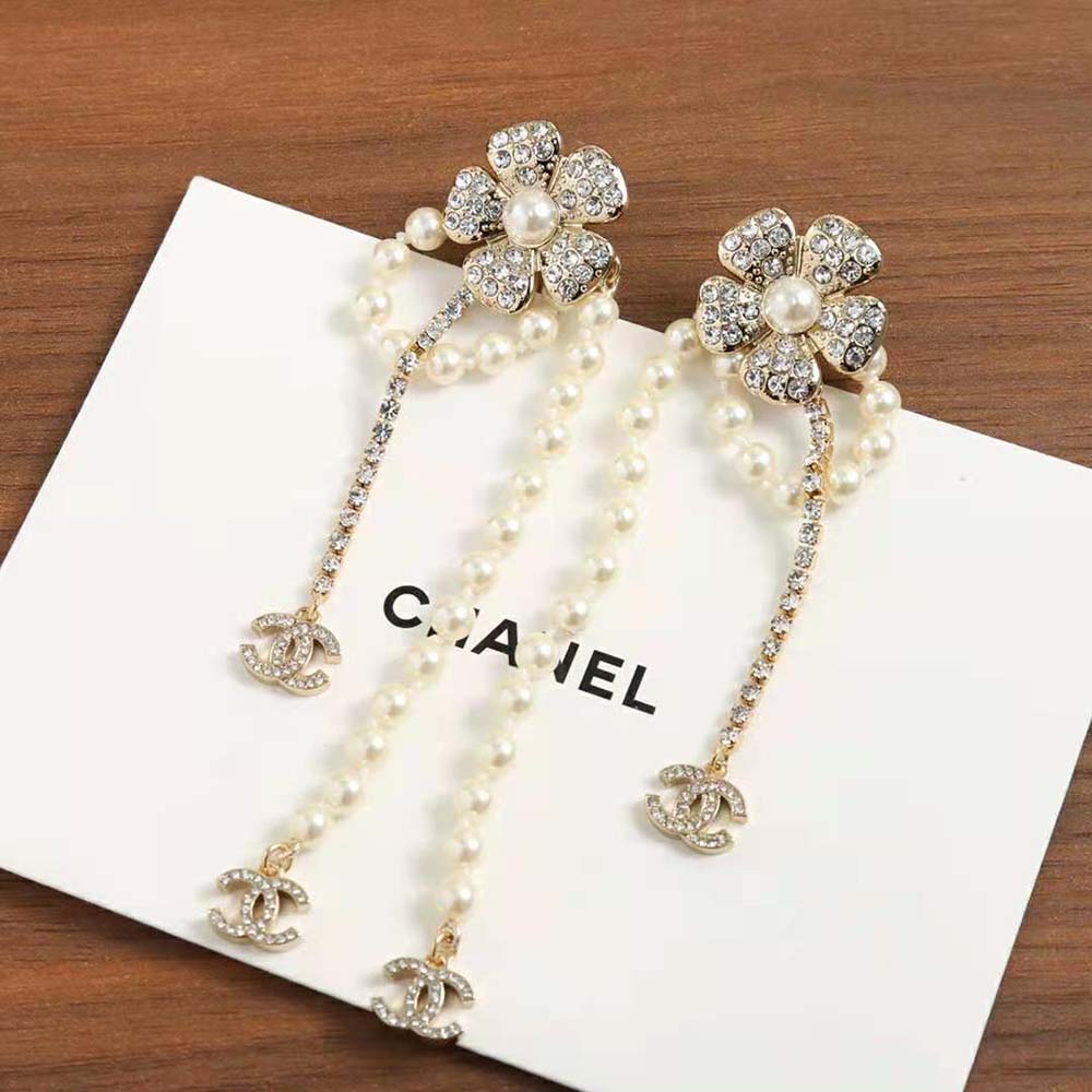 Chanel Women Clip-on Pendants in Metal Strass Glass Pearls (2)