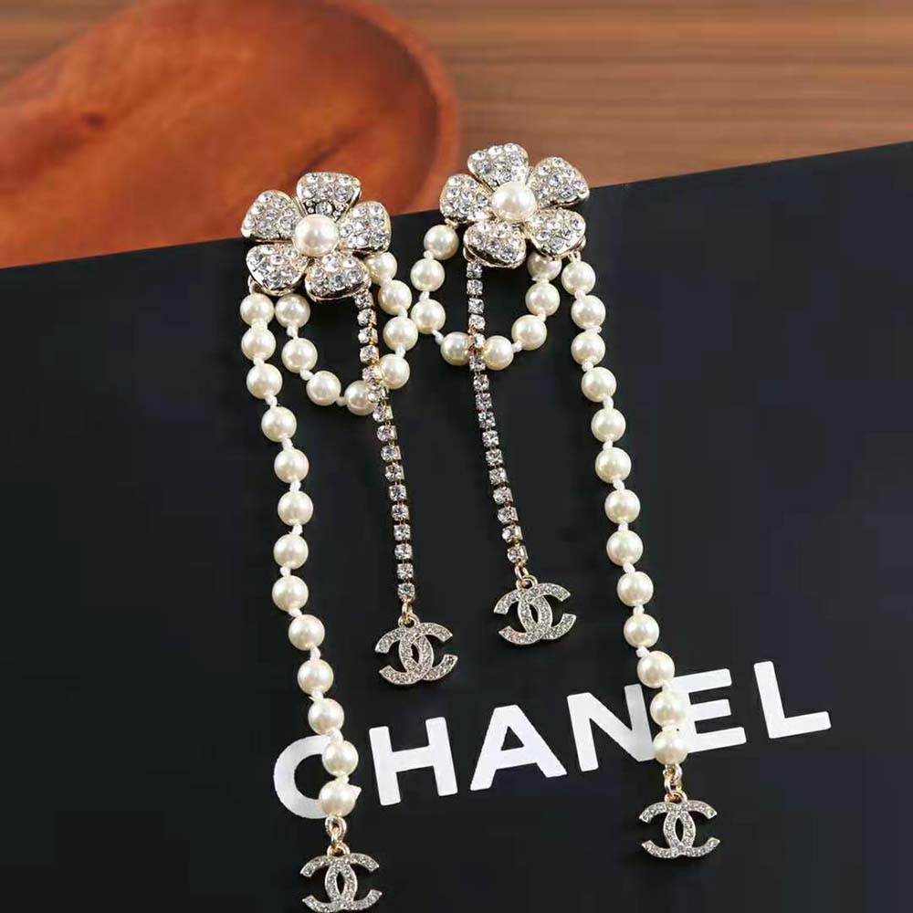 Chanel Women Clip-on Pendants in Metal Strass Glass Pearls (5)