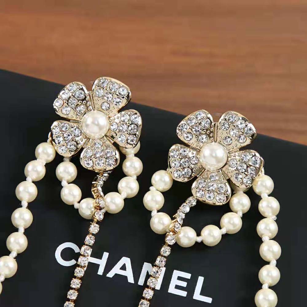 Chanel Women Clip-on Pendants in Metal Strass Glass Pearls (7)