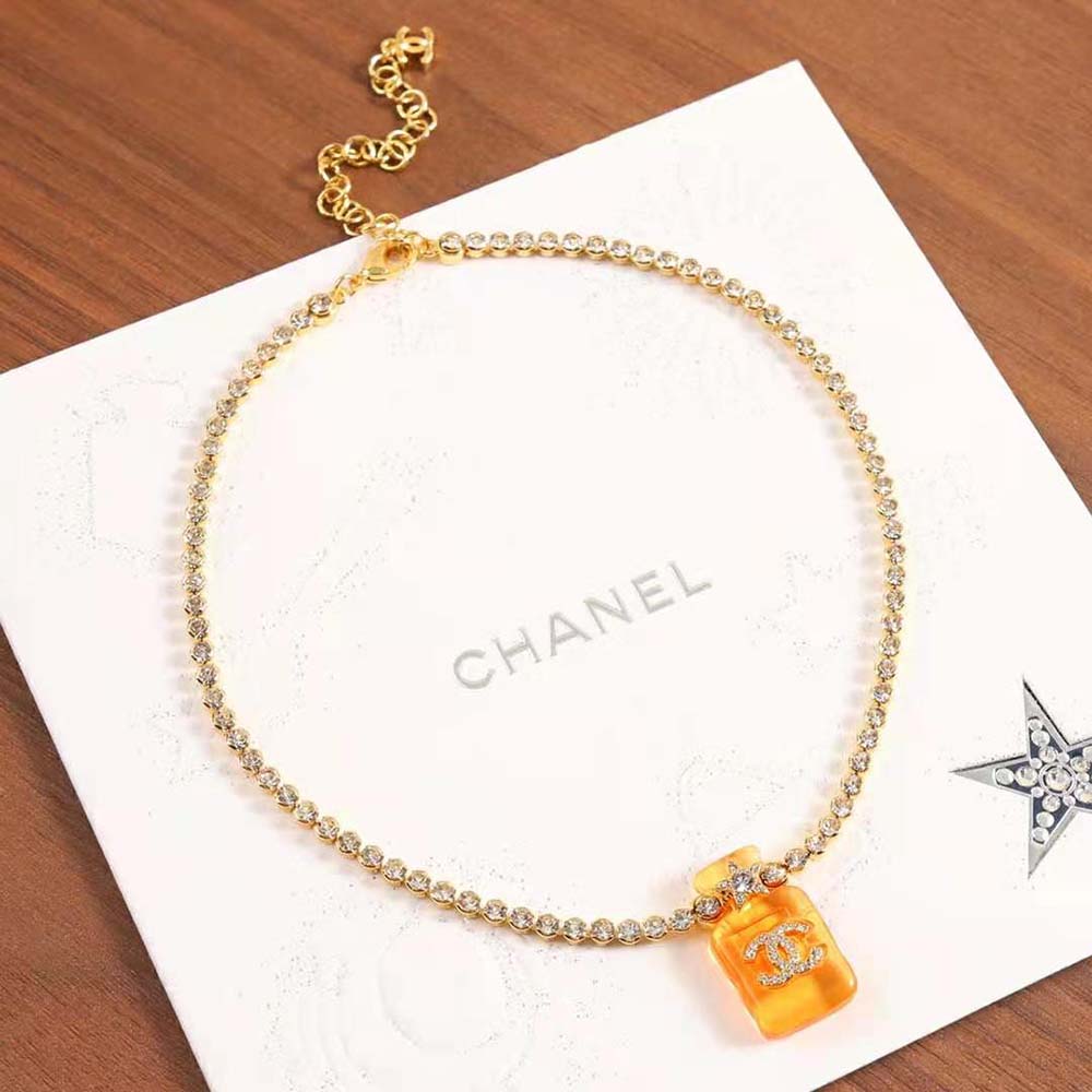 Chanel Women Necklace in Metal Resin & Strass (2)