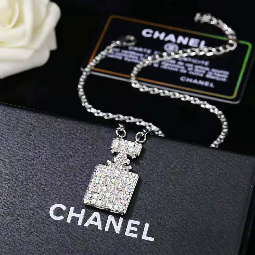 Chanel Women Pendant Necklace in Metal & Strass (5)