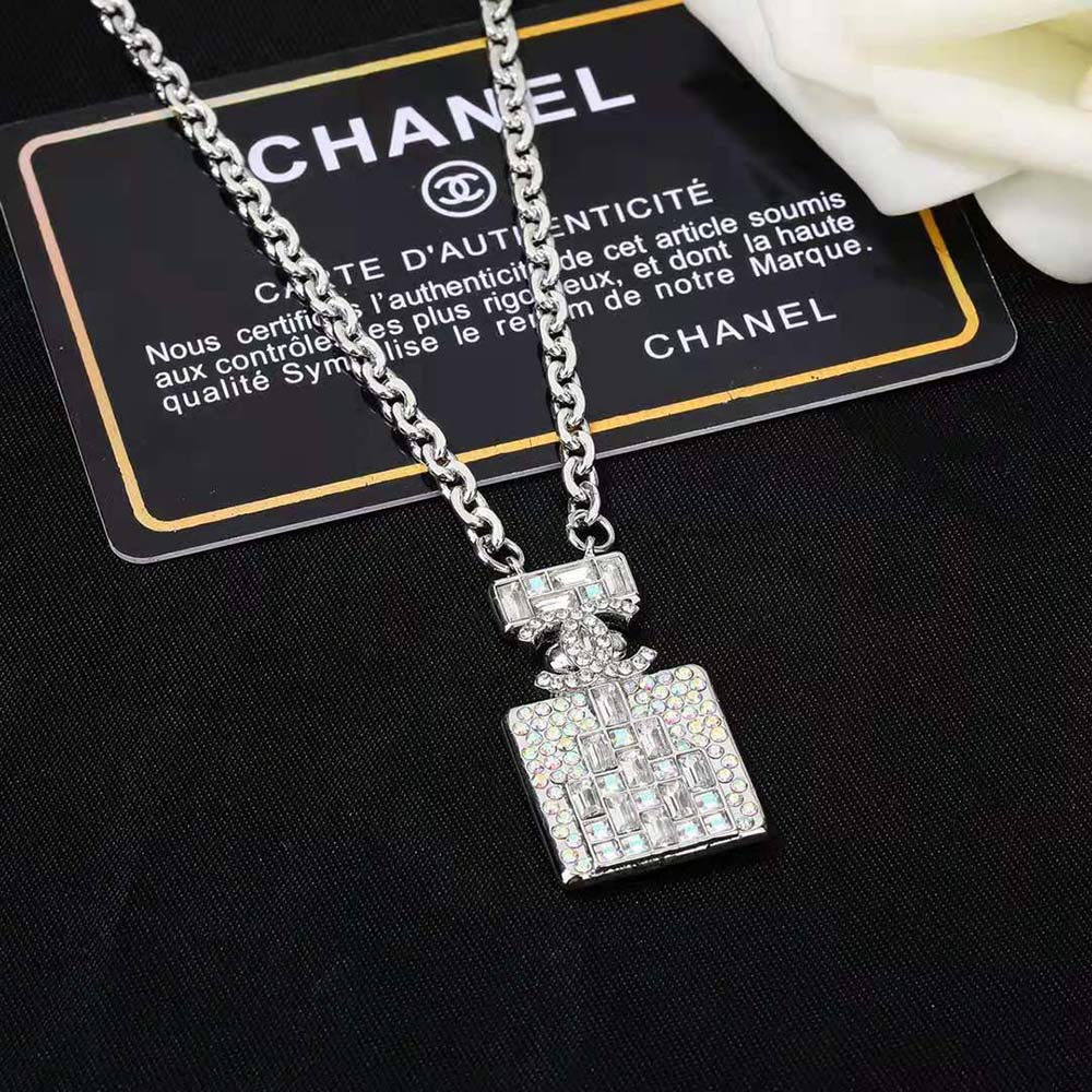 Chanel Women Pendant Necklace in Metal & Strass (7)