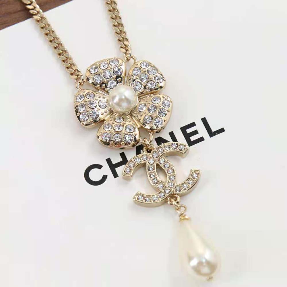 Chanel Women Pendant Necklace in Metal Strass & Imitation Pearls (5)