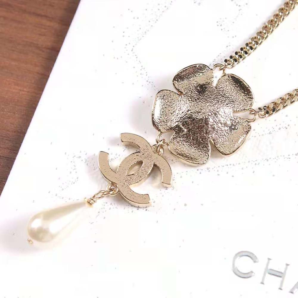 Chanel Women Pendant Necklace in Metal Strass & Imitation Pearls (8)