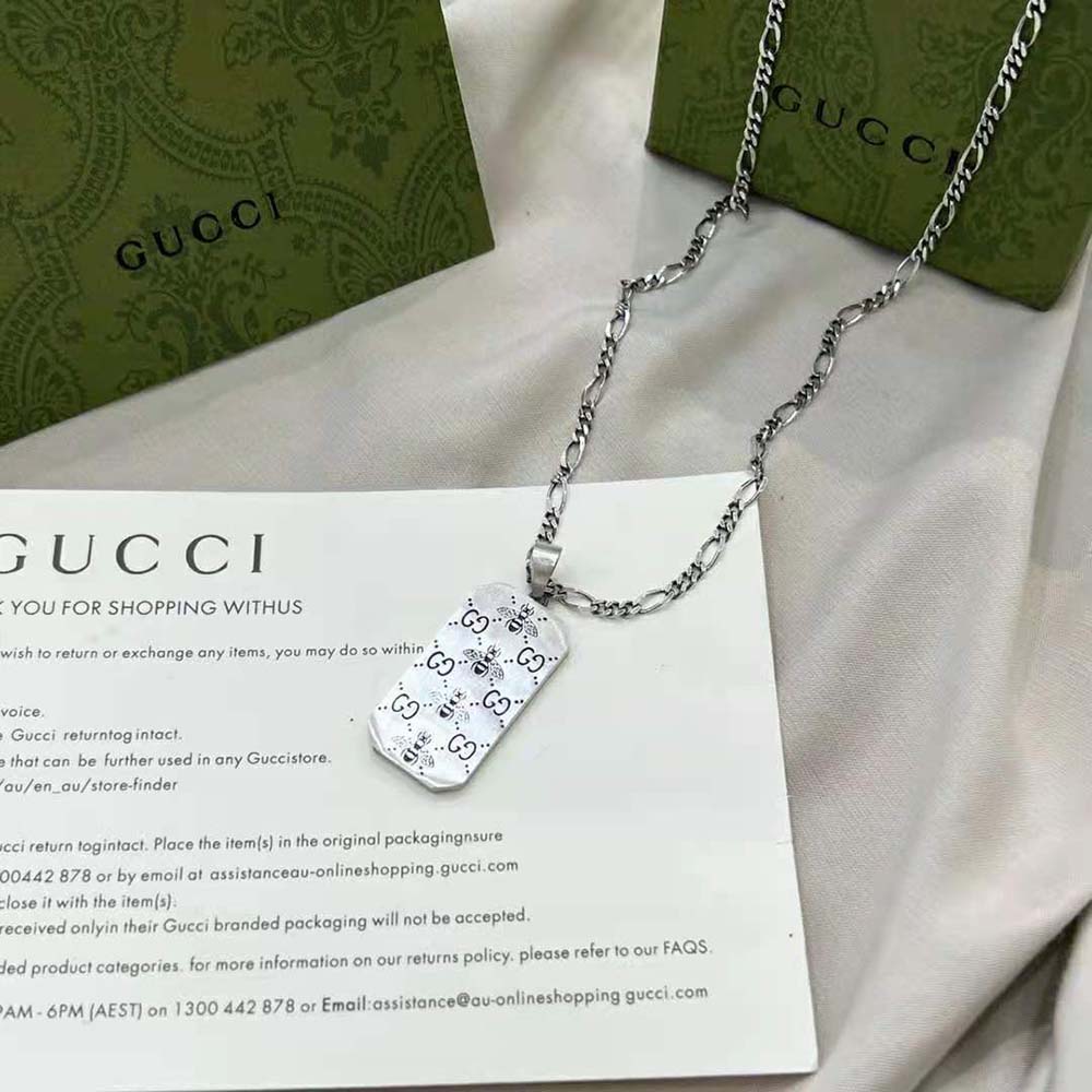 Gucci Women GG and Bee Engraved Pendant Necklace in Silver (7)