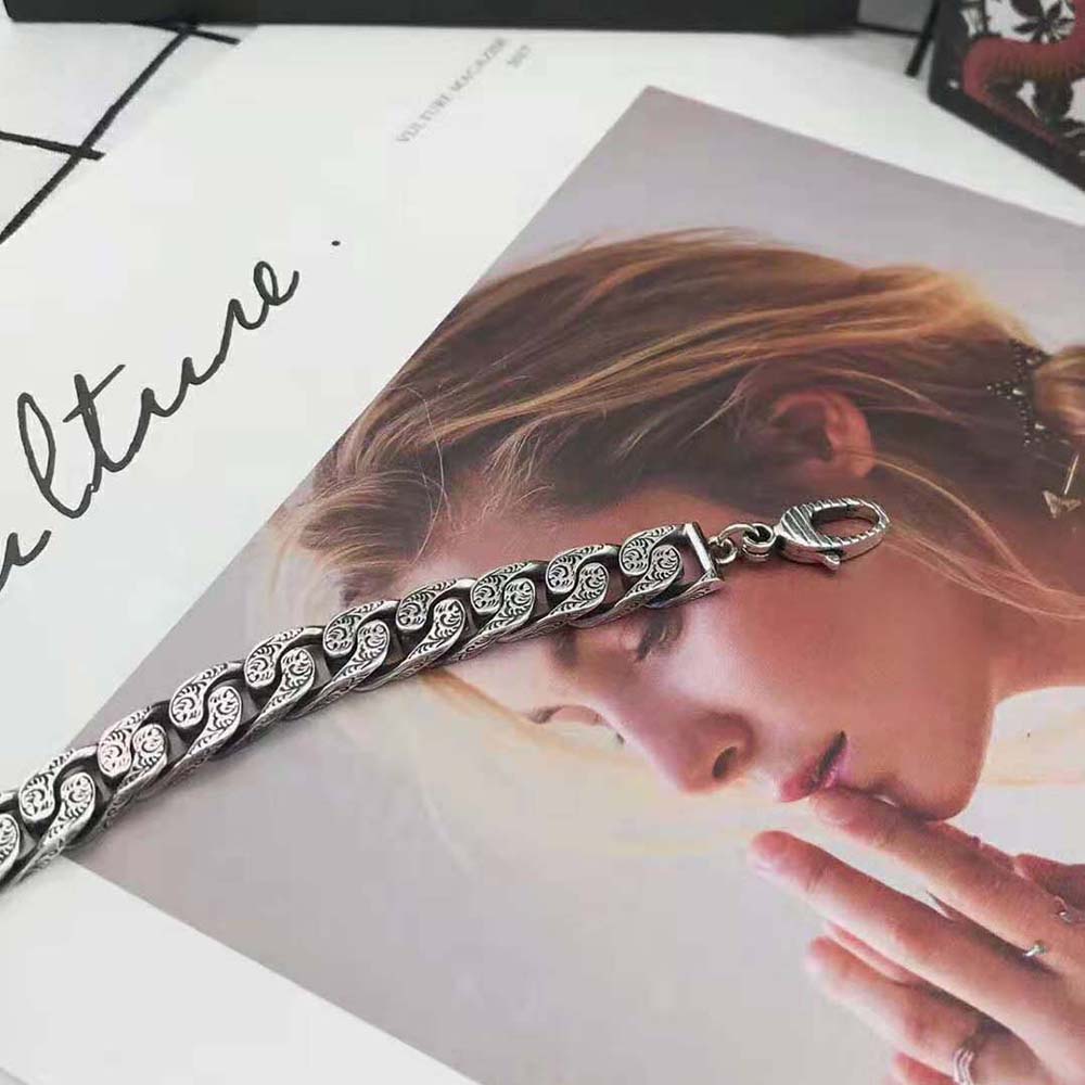 Gucci Women Interlocking G Chain Bracelet in Silver (7)