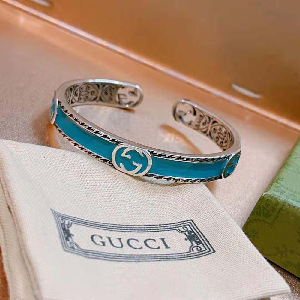 Gucci Women Interlocking G Necklace in Silver-Blue (2)