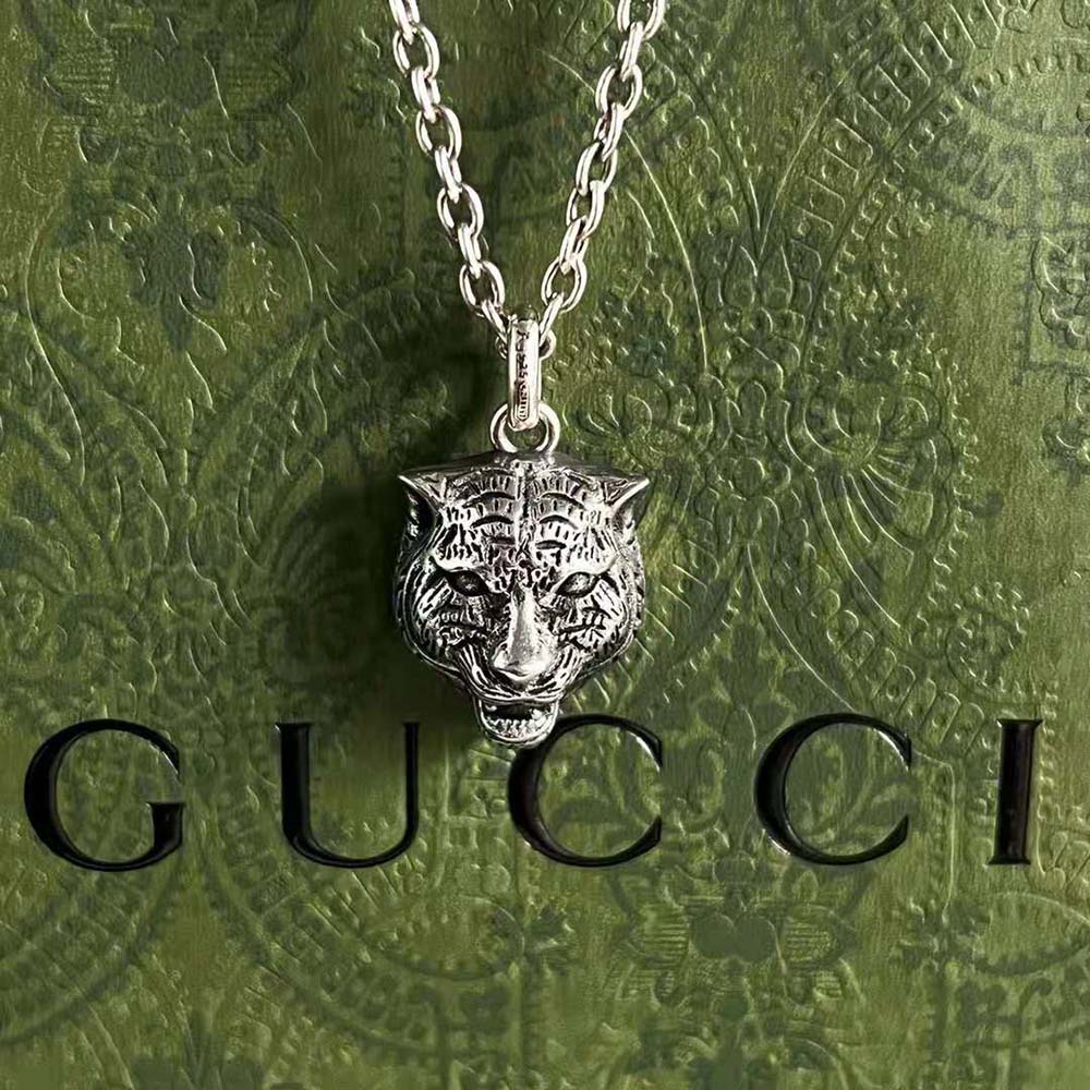 Gucci Women Necklace in Silver with Feline Head in Silver (7)