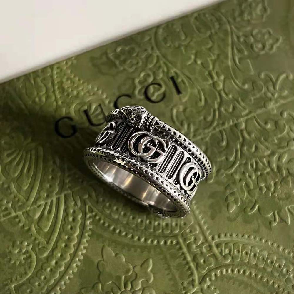 Gucci Women Silver Ring with Double G in Silver (10)