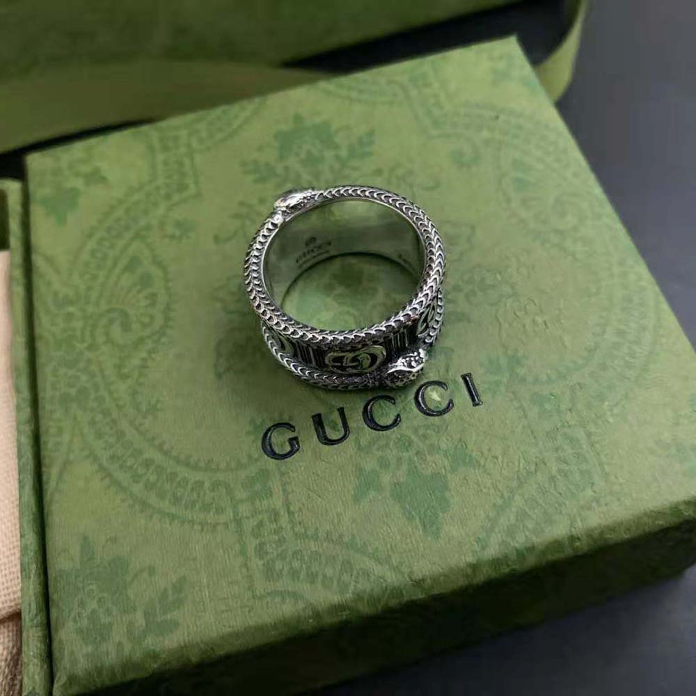 Gucci Women Silver Ring with Double G in Silver (3)