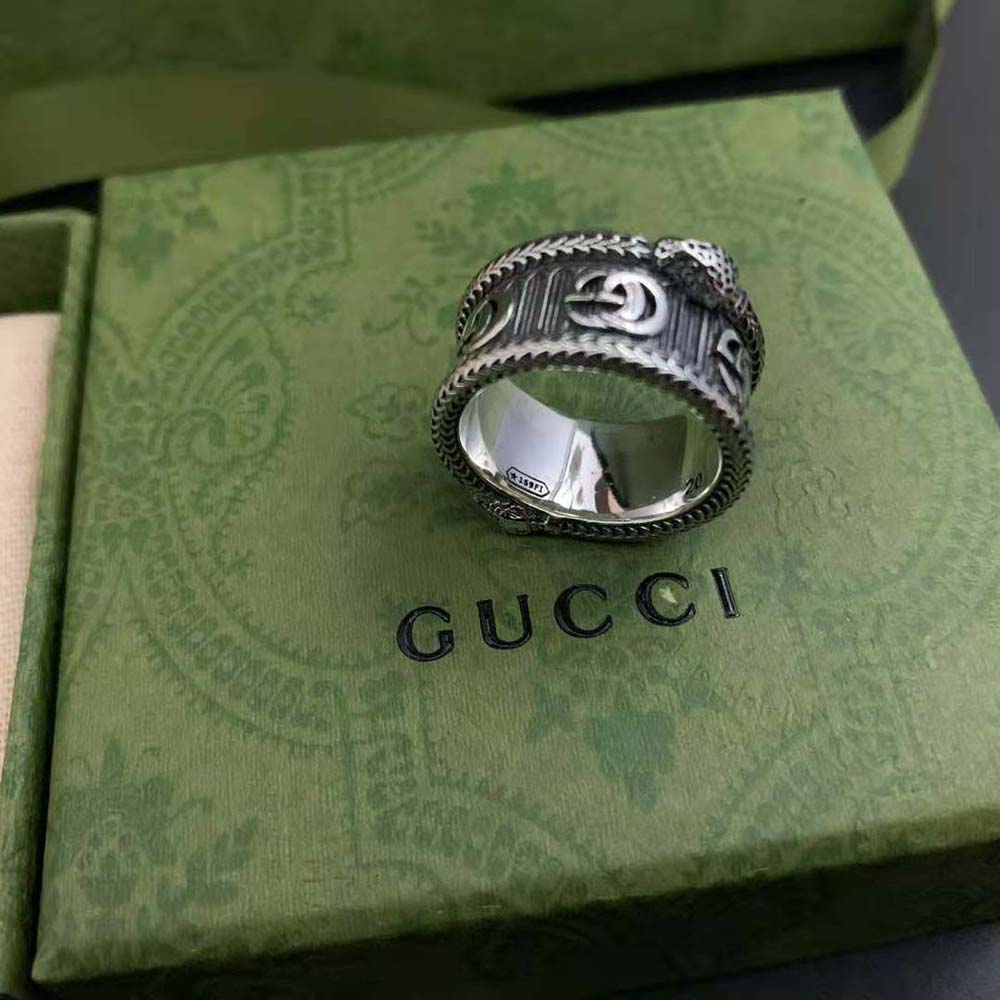 Gucci Women Silver Ring with Double G in Silver (6)