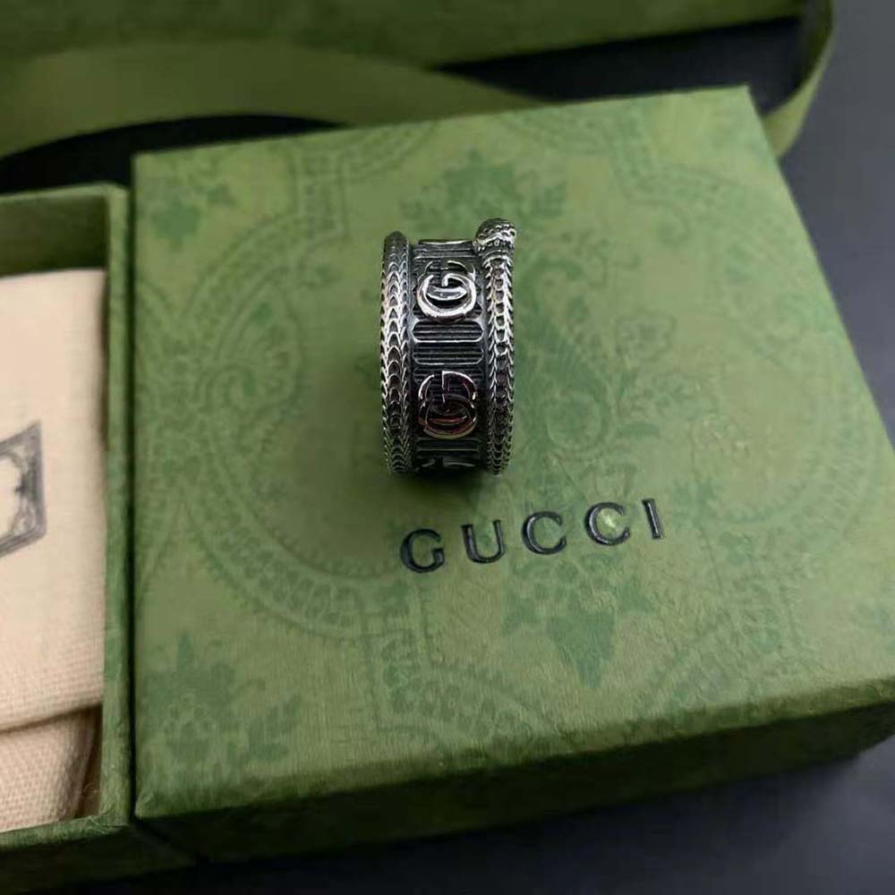 Gucci Women Silver Ring with Double G in Silver (9)