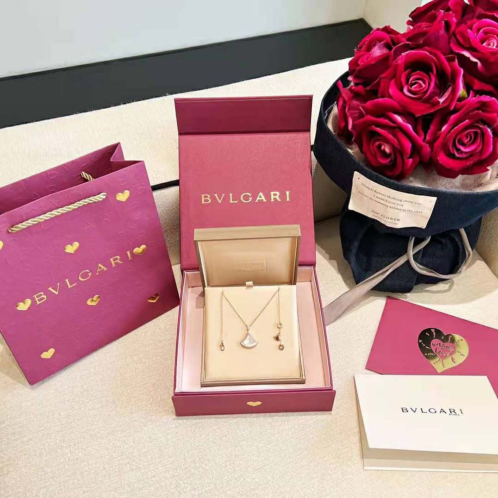 Bulgari DIVAS’ DREAM Pendant Necklace in 18 kt Rose Gold Set-White (4)