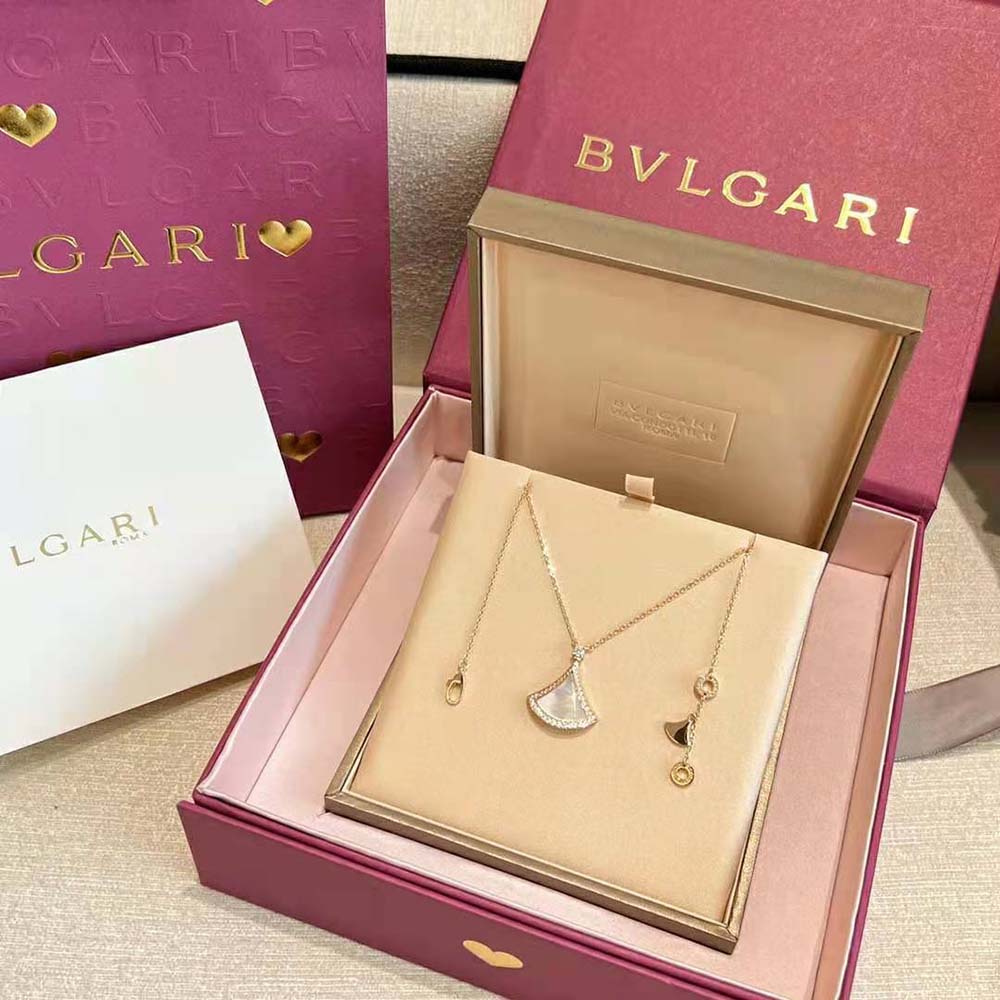 Bulgari DIVAS’ DREAM Pendant Necklace in 18 kt Rose Gold Set-White (6)