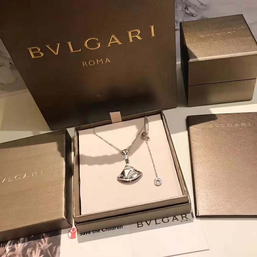 Bulgari DIVAS’ DREAM necklace in 18 kt White Gold with Pendant Set (2)