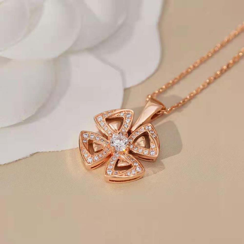 Bulgari Fiorever 18 kt Rose Gold Necklace Set (2)